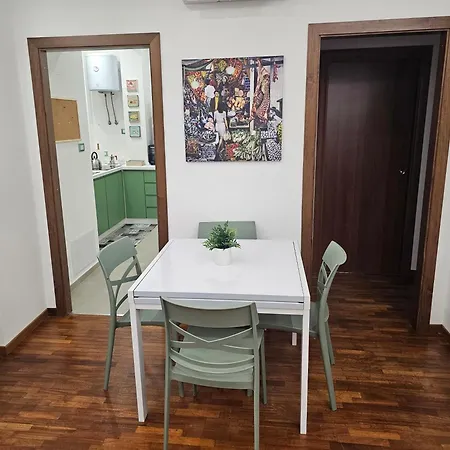 Court - La Casa Del Giudice